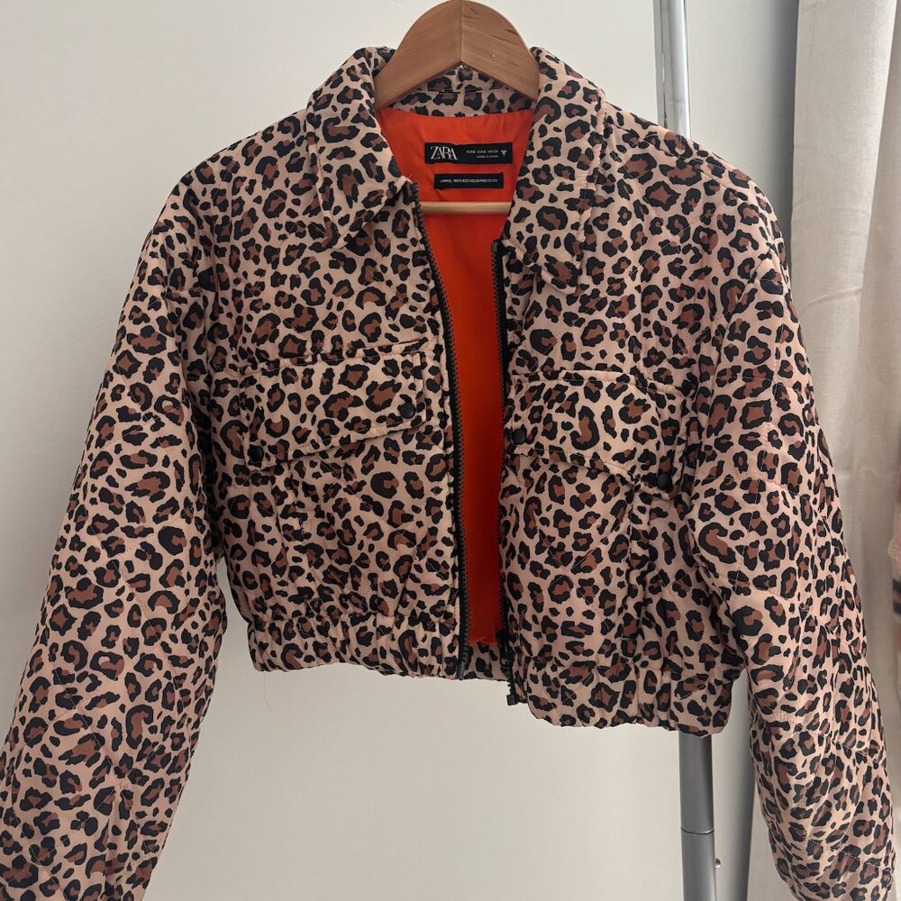 Leopard print cropped bomber jacket
